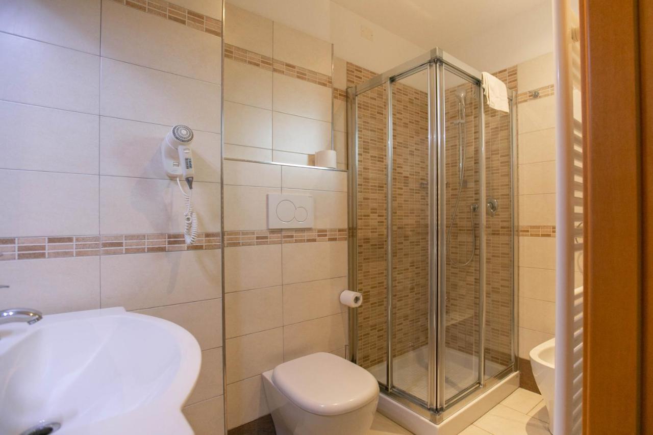 Hotel Valparaiso Rimini Extérieur photo