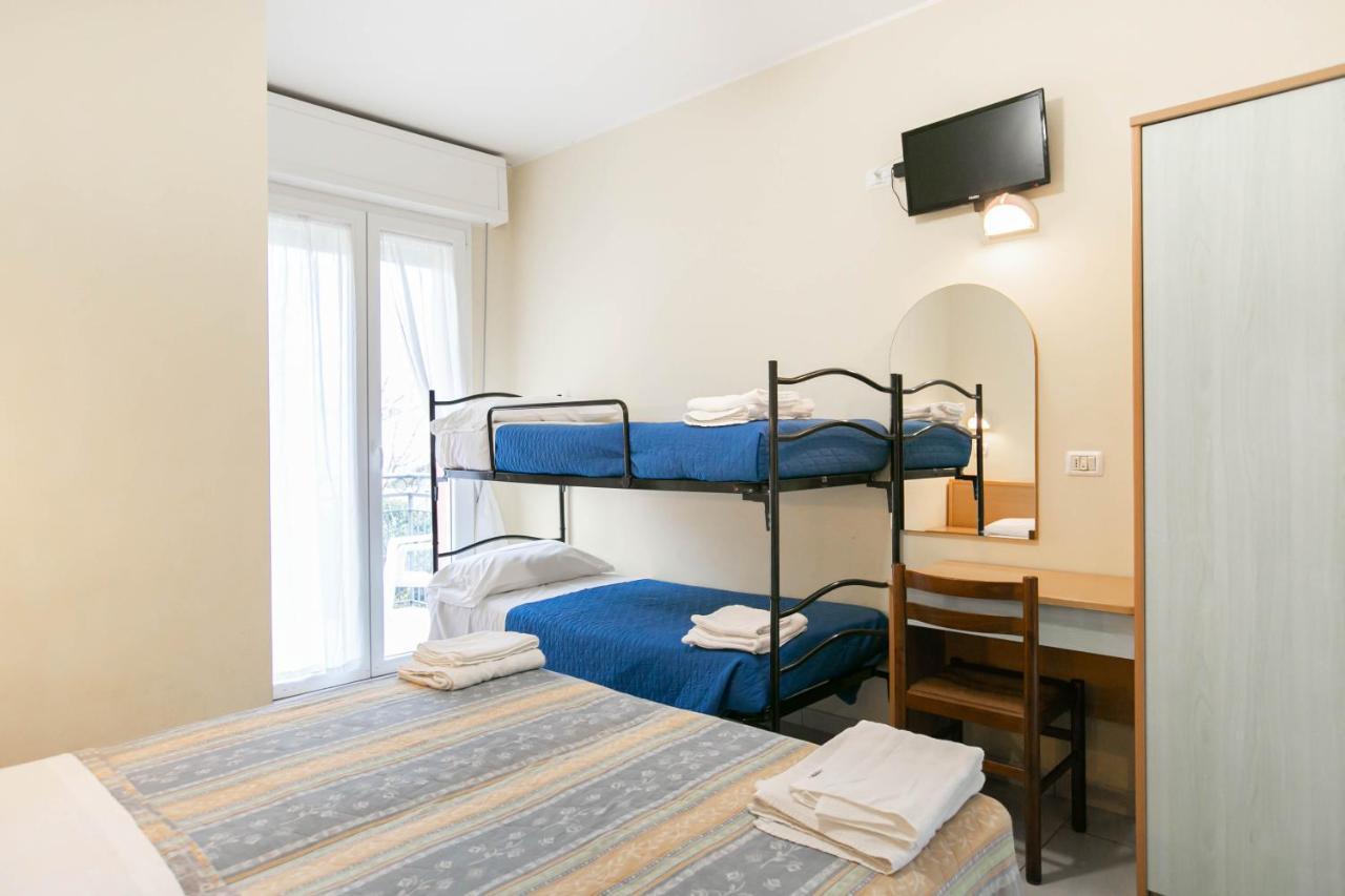 Hotel Valparaiso Rimini Extérieur photo
