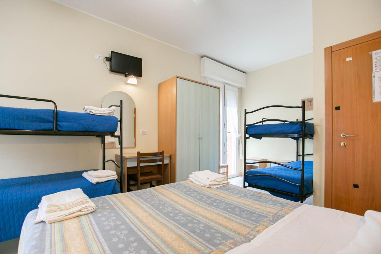 Hotel Valparaiso Rimini Extérieur photo