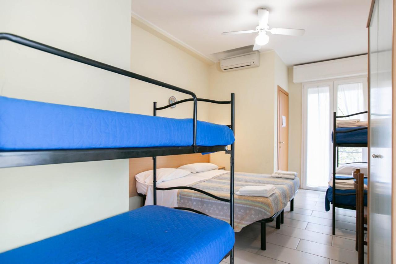 Hotel Valparaiso Rimini Extérieur photo