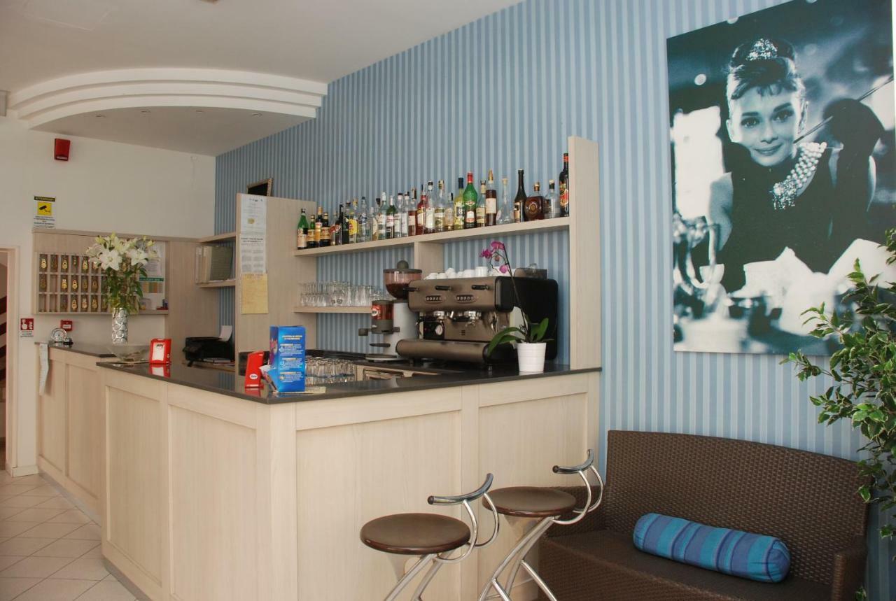 Hotel Valparaiso Rimini Extérieur photo