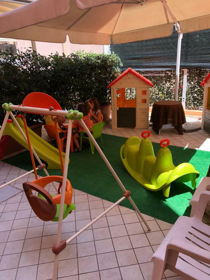 Hotel Valparaiso Rimini Extérieur photo